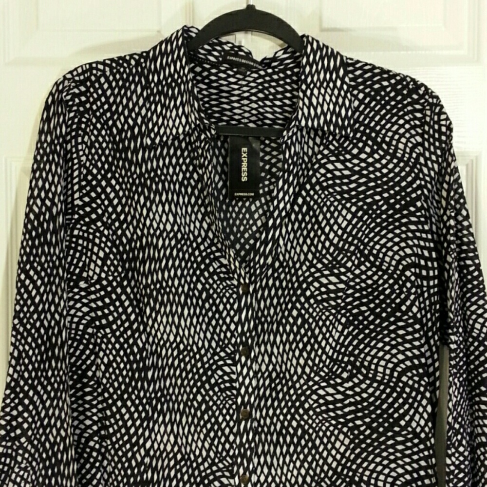 Express button down blouse - Picture 2 of 5